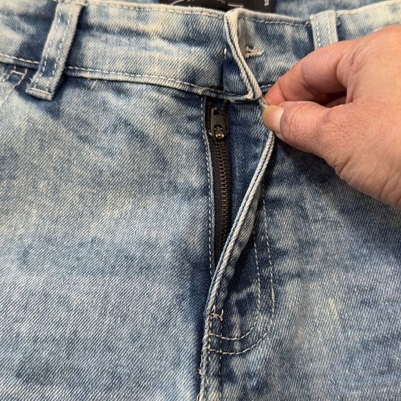 SOUTH POLE DENIM Bermuda Shorts Size 16 NWT - Picture 13 of 16